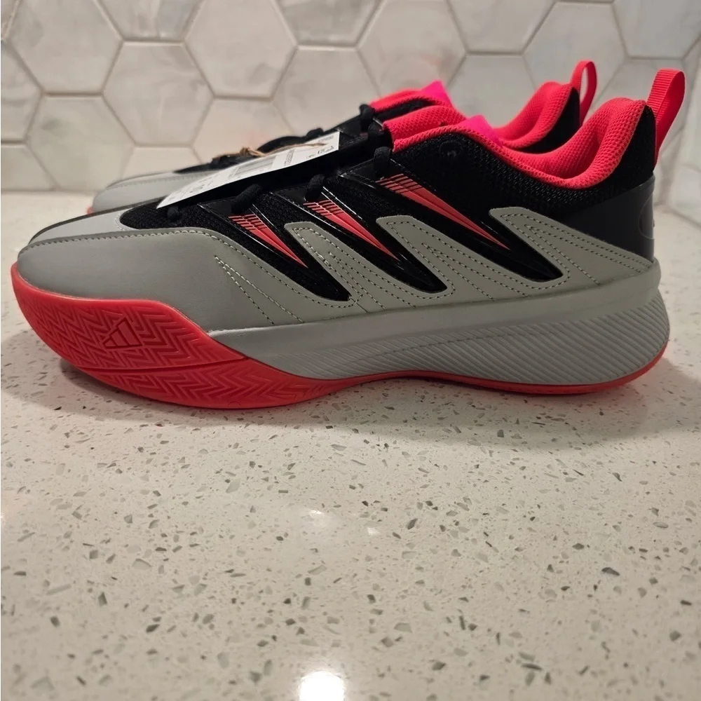 Adidas Men’s Dame Certified 3 Basketball Sneakers Size 9 Low Black Lucred NEW